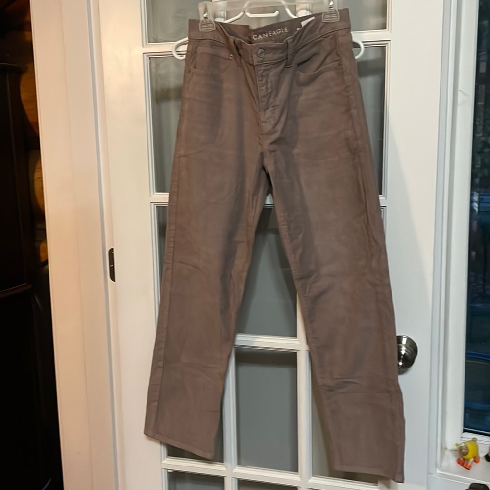 American Eagle stretch 90’s Straight Leg Corduroy Pants, size 8 short.